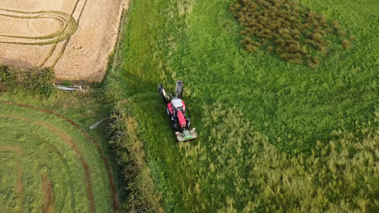 Cena ilustrativa de uma operação agrícola